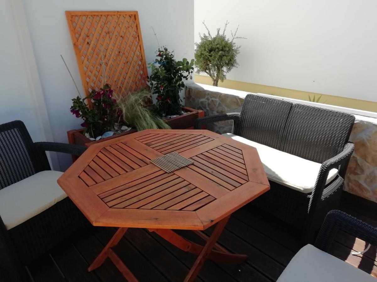 Apartamento Nora Lagos Bagian luar foto